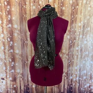 Host Pick⚜️Scarf Dark Charcoal Grey and Silver